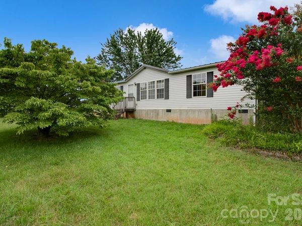 1474 Pea Ridge Road , Mill Spring, NC 28756
