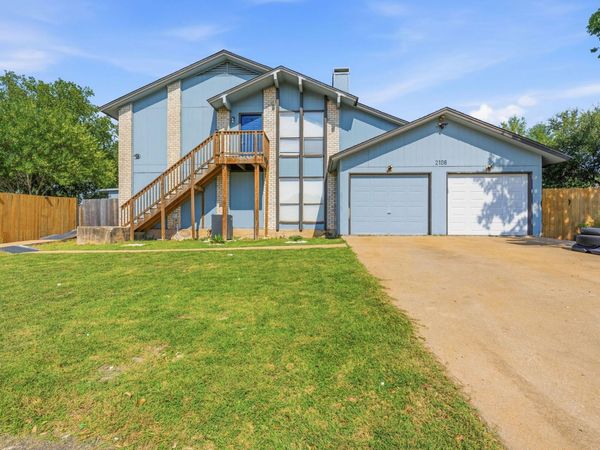 2106 Lamplight Village CIR, Unit A, Austin, TX 78727