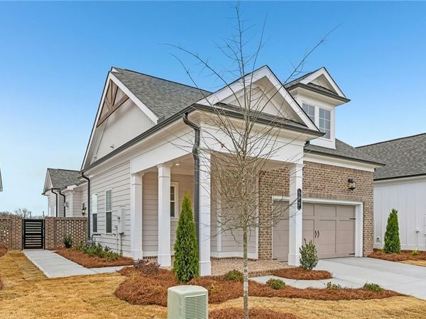 126 Herring Drive, Hoschton, GA 30548