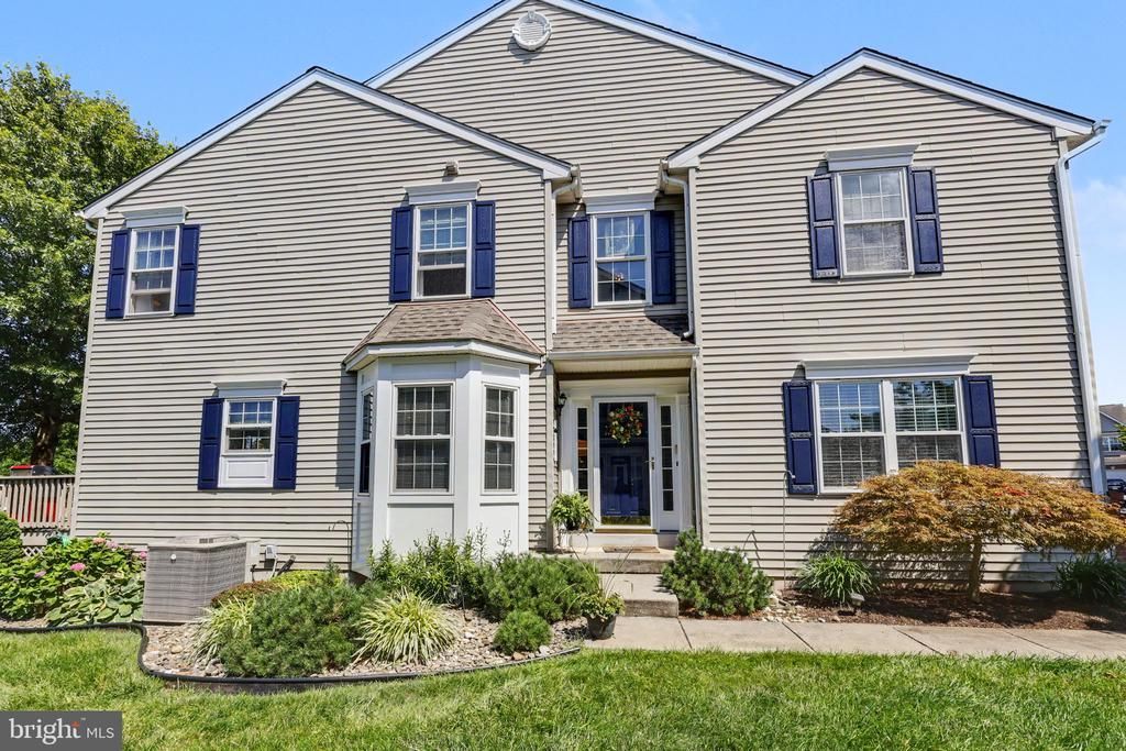 138 JORDAN COURT , ROYERSFORD, PA 19468