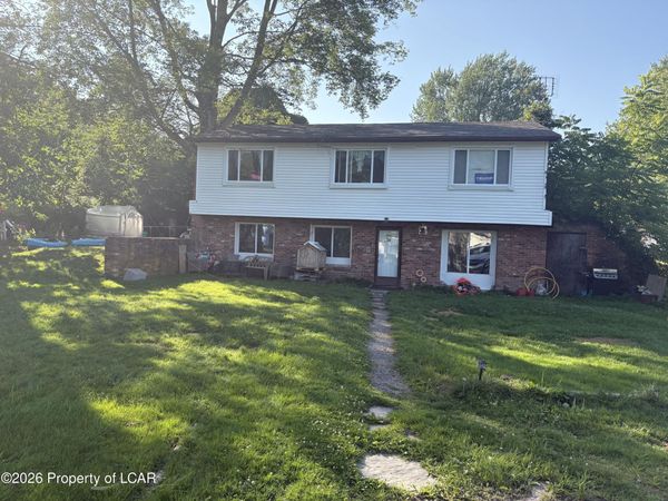 19 Wood Street, Harveys Lake, PA 18618