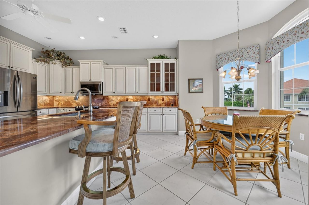 2590 Tarpon Cove Drive, Unit 821, Punta Gorda, FL 33950 Photo