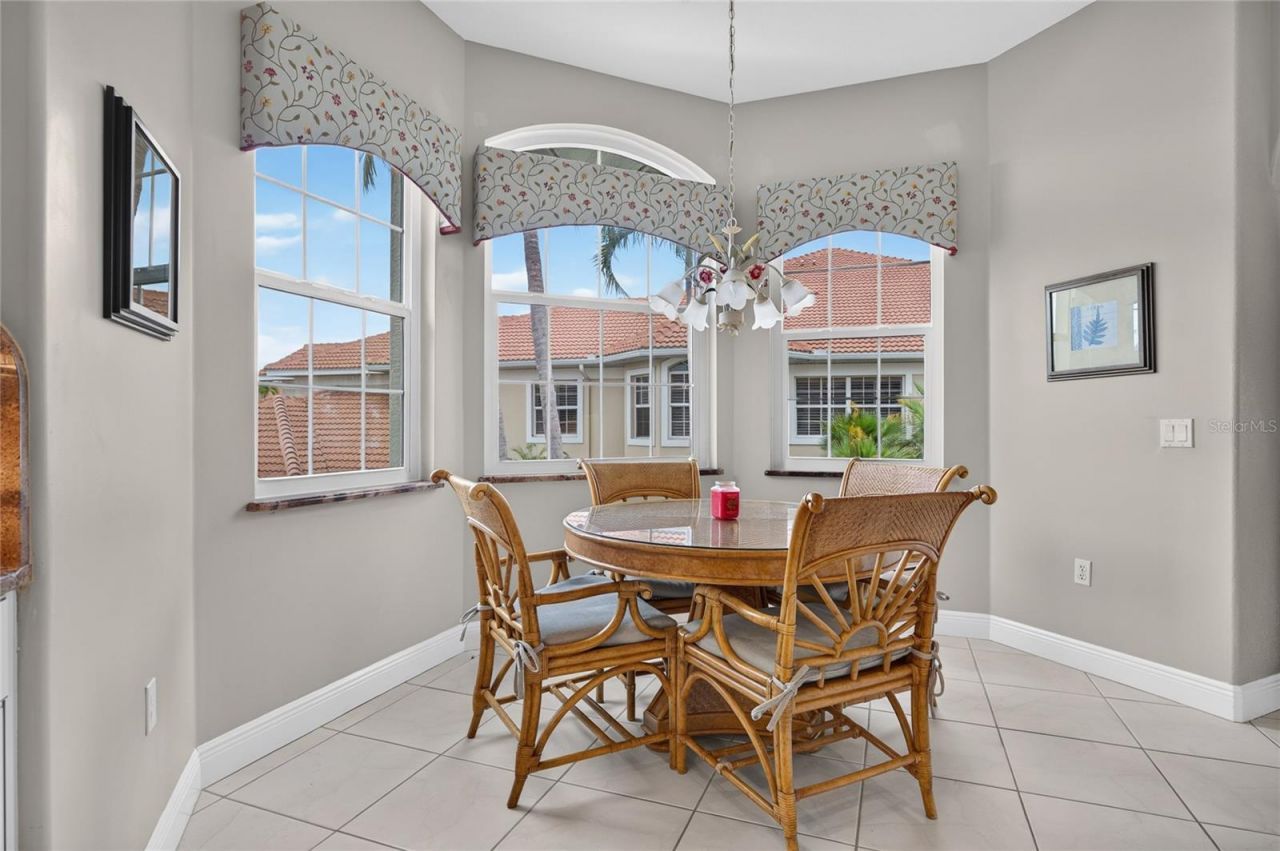 2590 Tarpon Cove Drive, Unit 821, Punta Gorda, FL 33950 Photo