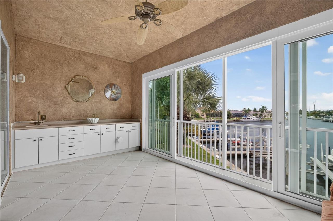 2590 Tarpon Cove Drive, Unit 821, Punta Gorda, FL 33950 Photo