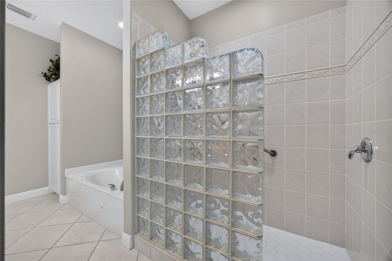 2590 Tarpon Cove Drive, Unit 821, Punta Gorda, FL 33950 Photo