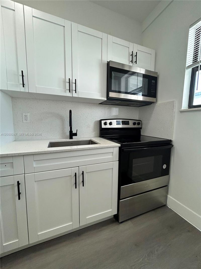 638 SW 21st Ave, Unit 4, Miami, FL 33135 Photo