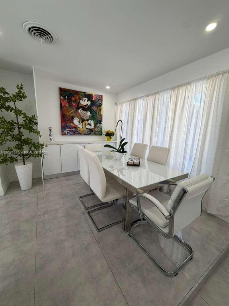 1030 NW 87th St , Miami, FL 33150 Photo