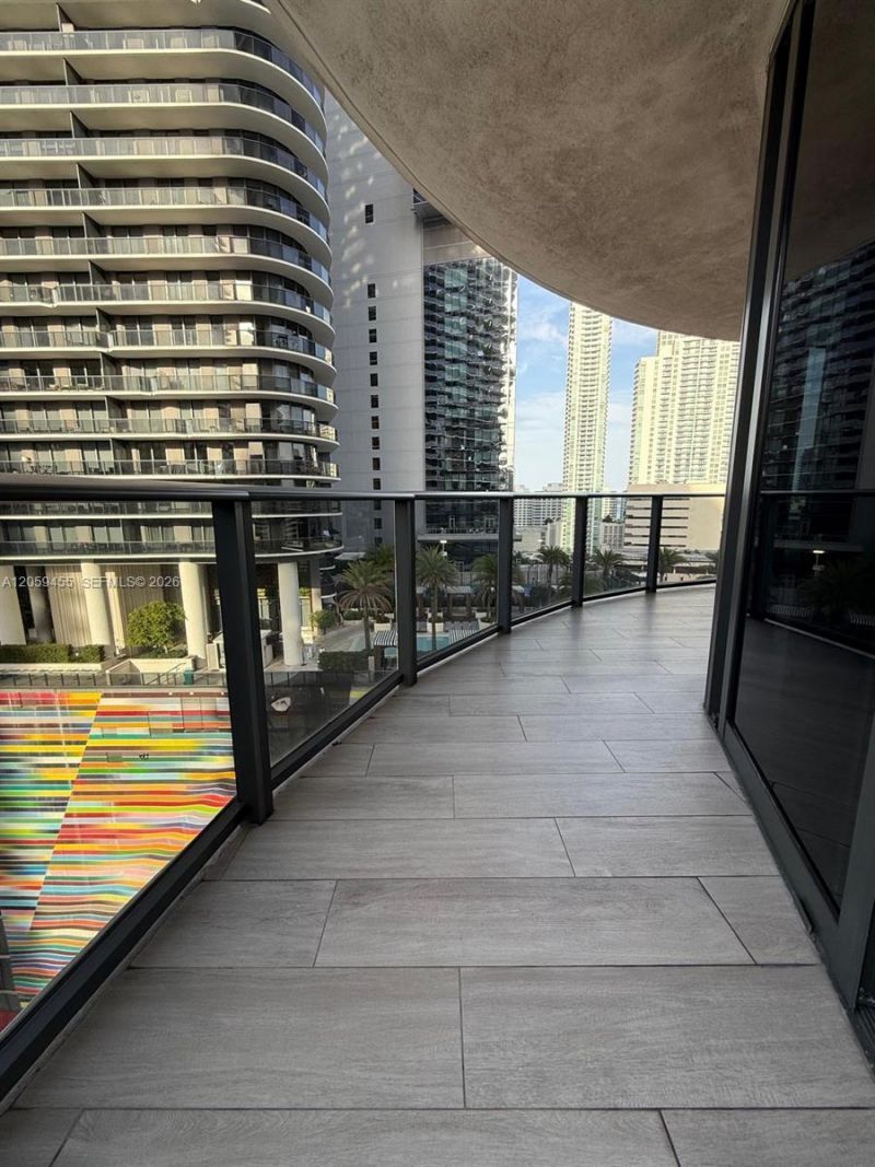 45 SW 9th St, Unit 1401, Miami, FL 33130 Photo
