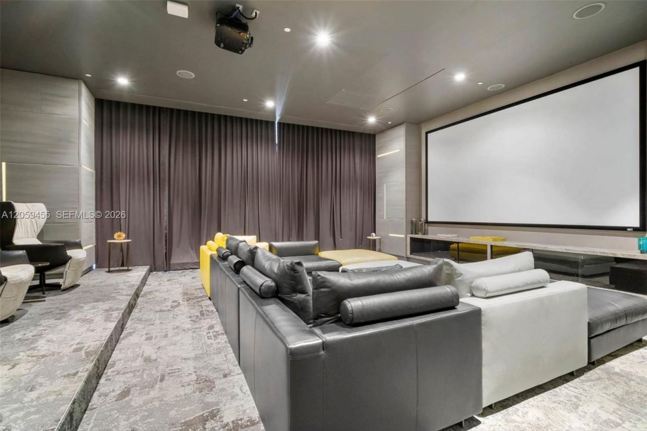 45 SW 9th St, Unit 1401, Miami, FL 33130 Photo