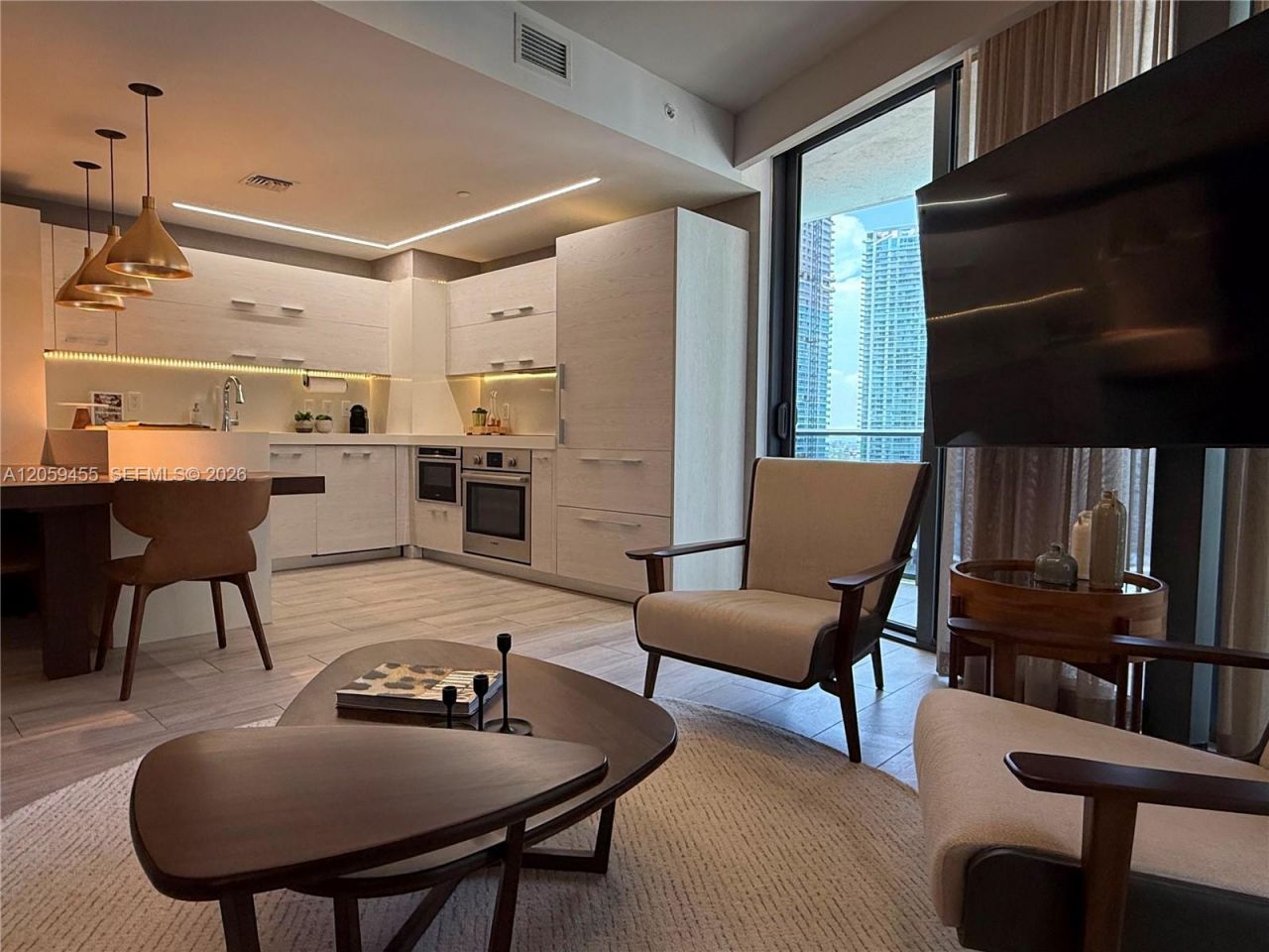 45 SW 9th St, Unit 1401, Miami, FL 33130 Photo