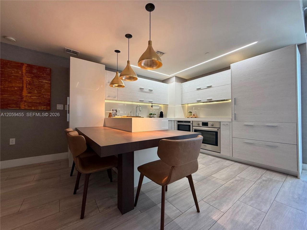 45 SW 9th St, Unit 1401, Miami, FL 33130 Photo