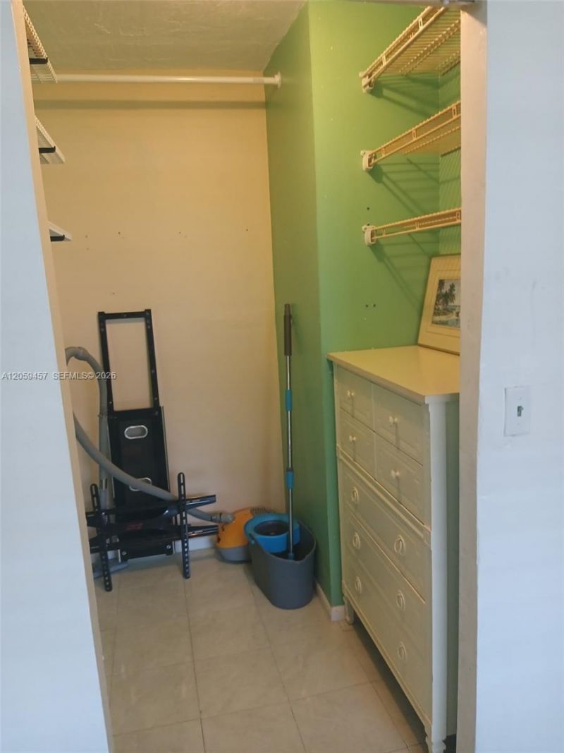 2821 Somerset Dr, Unit 312, Lauderdale Lakes, FL 33311 Photo