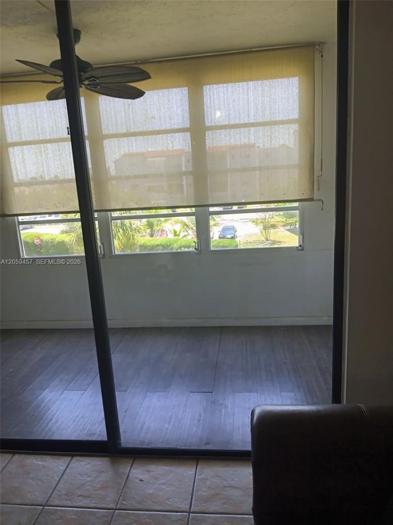 2821 Somerset Dr, Unit 312, Lauderdale Lakes, FL 33311 Photo
