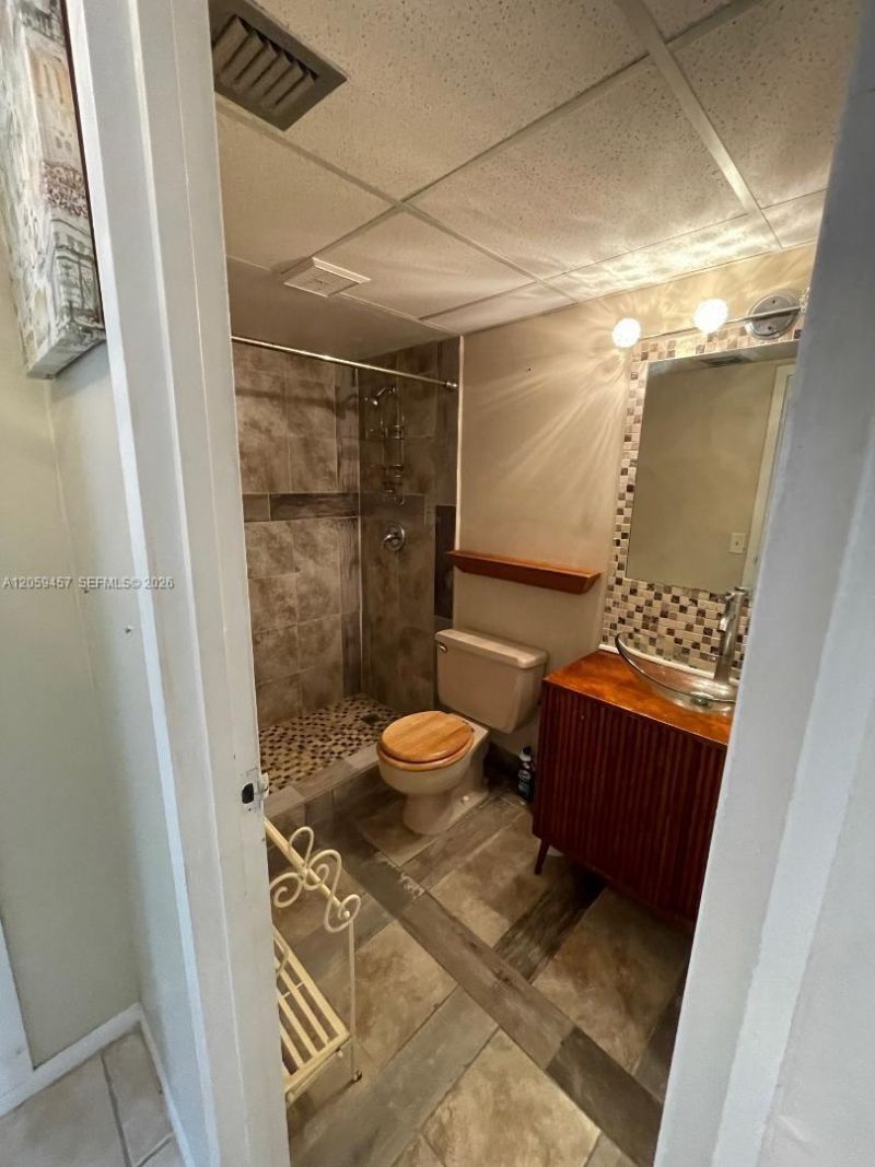 2821 Somerset Dr, Unit 312, Lauderdale Lakes, FL 33311 Photo