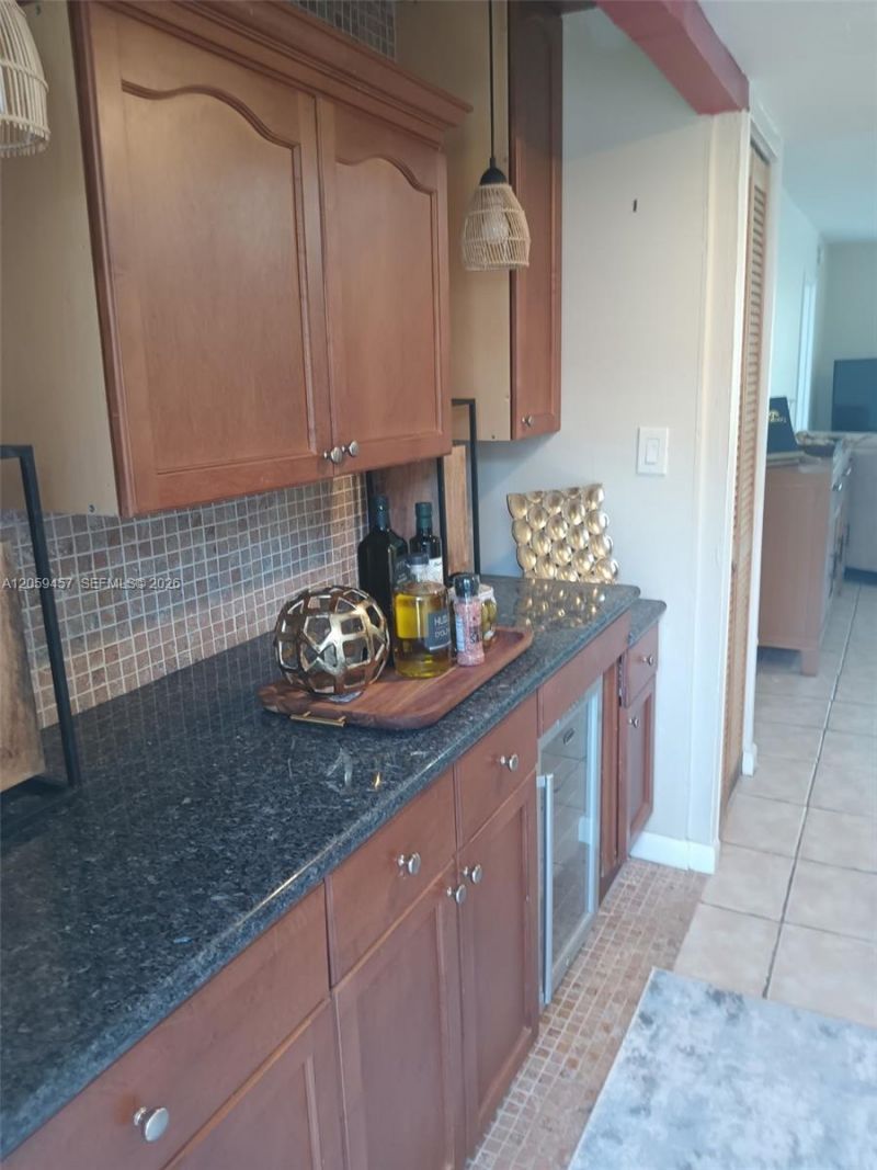 2821 Somerset Dr, Unit 312, Lauderdale Lakes, FL 33311 Photo