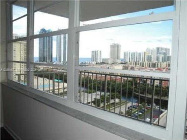 251 174th St , Unit 1612, Sunny Isles Beach, FL 33160