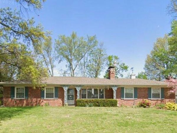 10 Green Garden Drive , St Ann, MO 63074