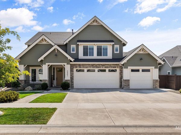 3401 W Wolf Rapids Dr, Meridian, ID 83646