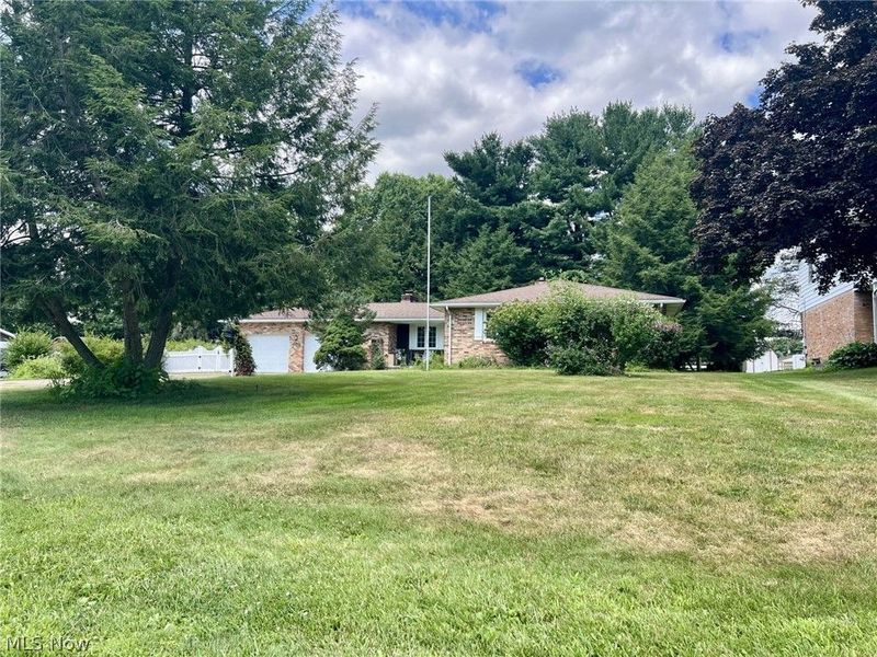 5721 Wiclif Street NE, Canton, OH 44721 Photo 4