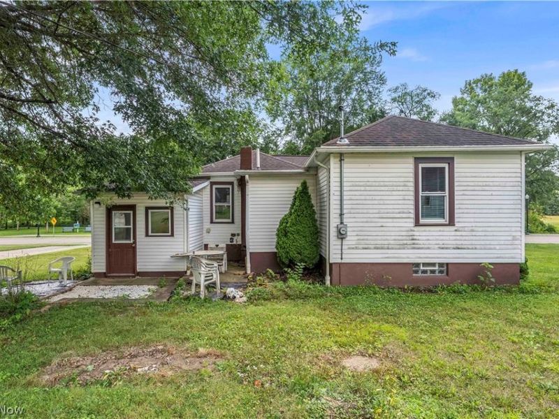 265 Main Street SE, Brewster, OH 44613 Photo 29
