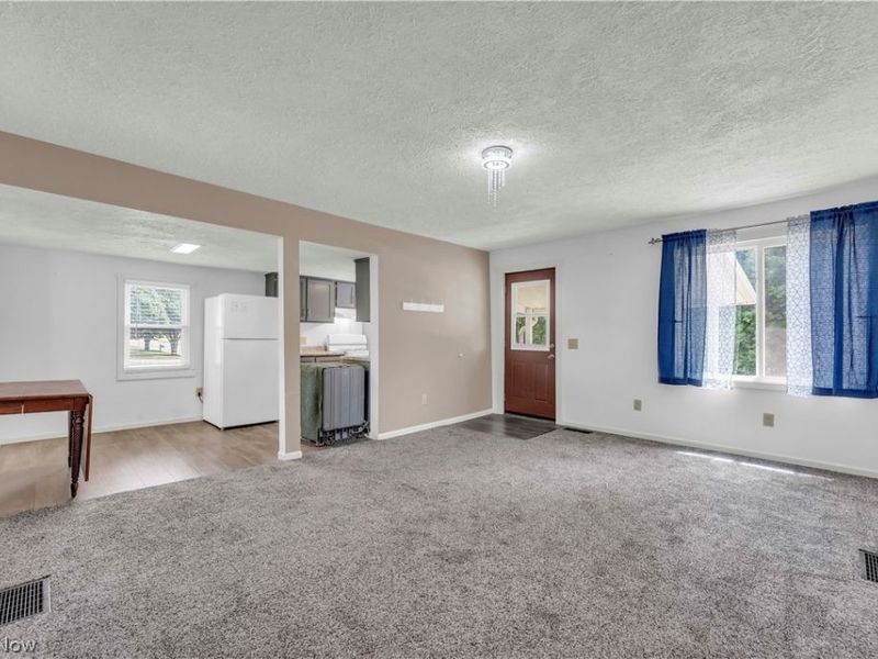 265 Main Street SE, Brewster, OH 44613 Photo 7