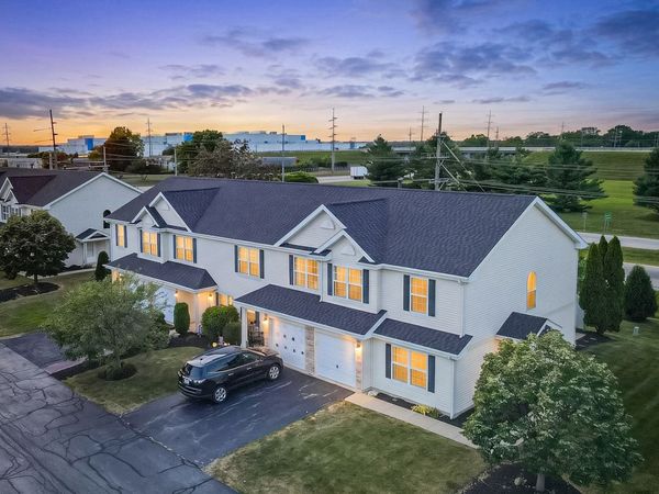 1661 W CHRYSLER Drive , Unit 9-1, Belvidere, IL 61008