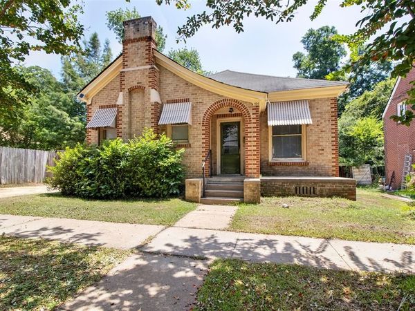 106 N College Street , Marshall, TX 75670