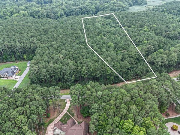 1194 Lawnes Neck Drive , Smithfield, VA 23430