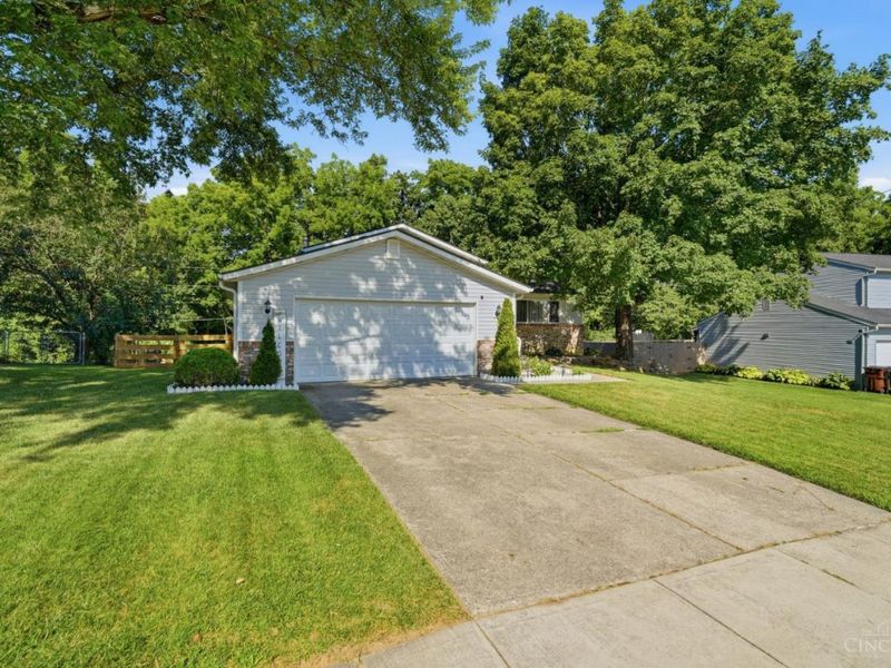 5651 Crestview Drive, Fairfield, OH 45014 Photo 3