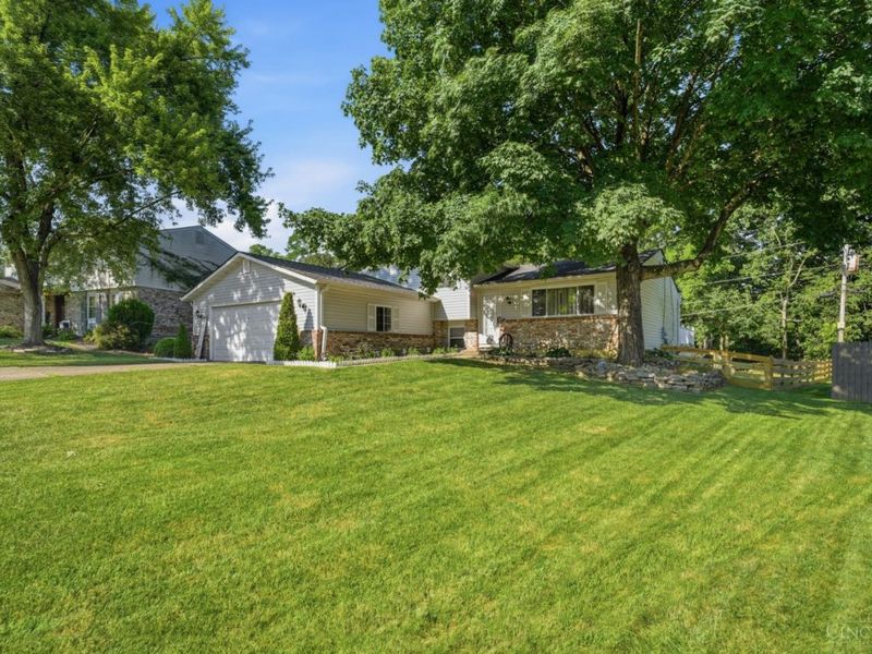 5651 Crestview Drive, Fairfield, OH 45014 Photo 4