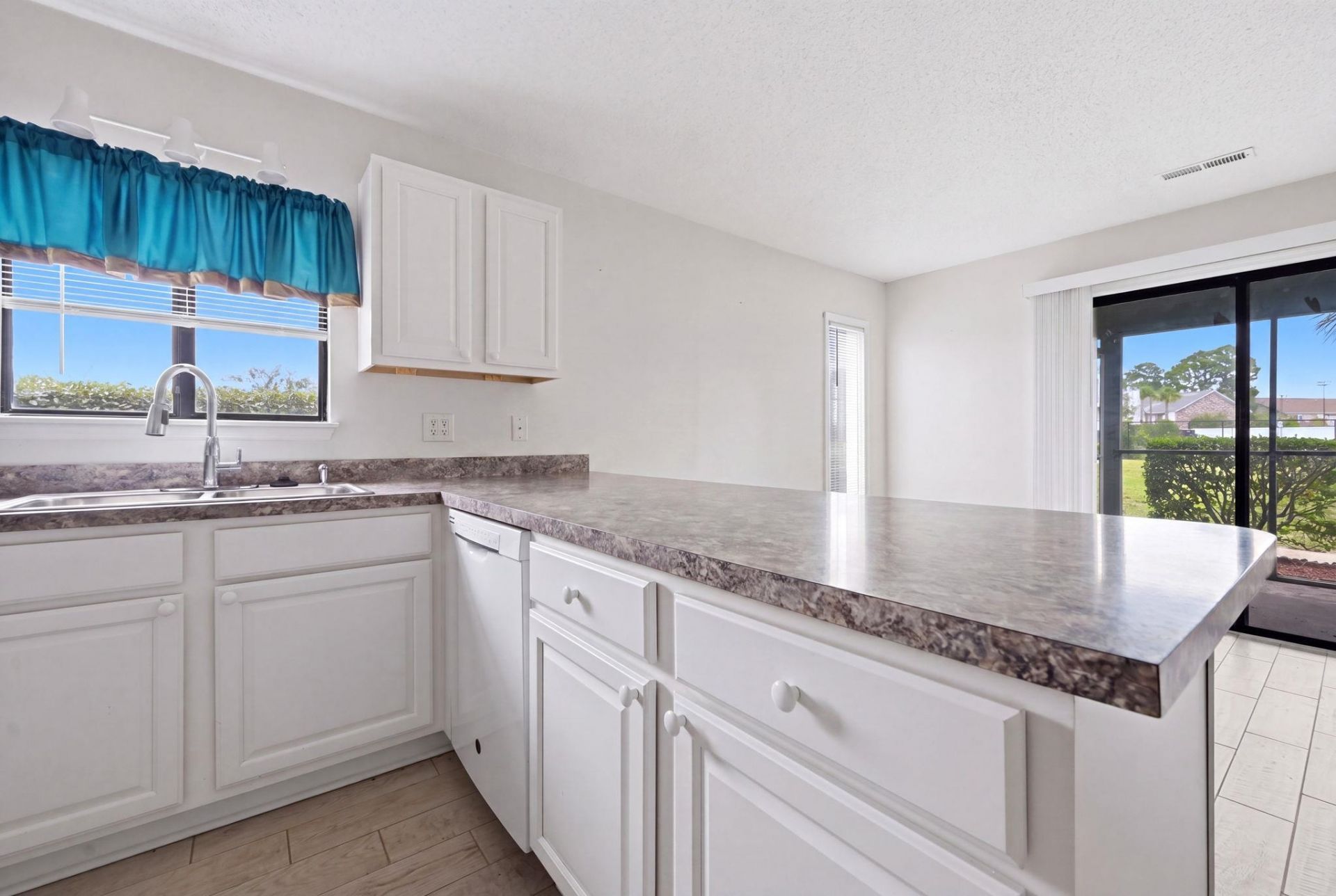 1850 Colony Dr.  Photo 21