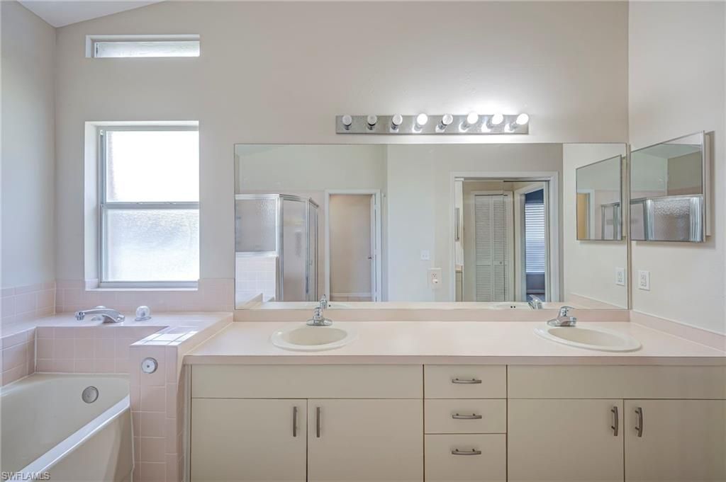 6630 Middlesex Pl, Naples, FL 34104 Photo