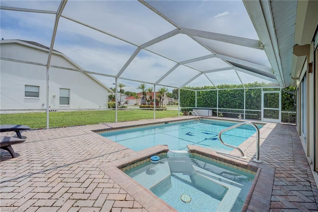 6630 Middlesex Pl, Naples, FL 34104 Photo