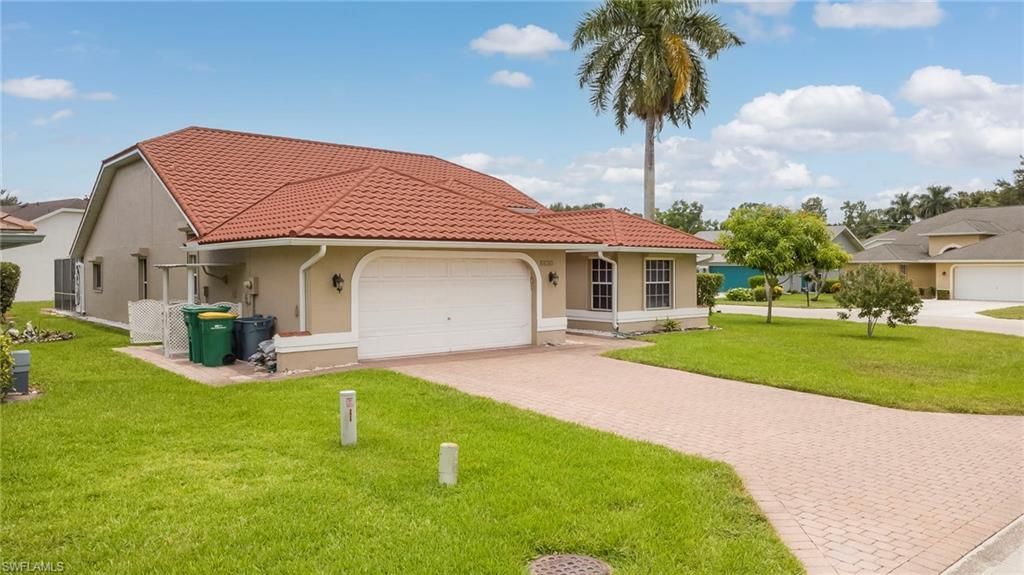 6630 Middlesex Pl, Naples, FL 34104 Photo
