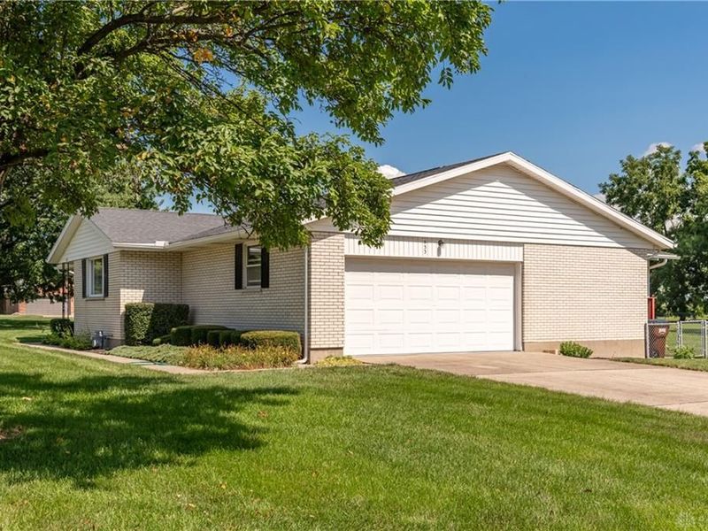 433 Kent Road, Tipp City, OH 45371 Photo 3
