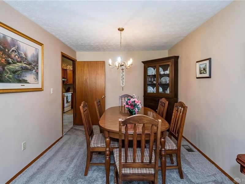 433 Kent Road, Tipp City, OH 45371 Photo 9