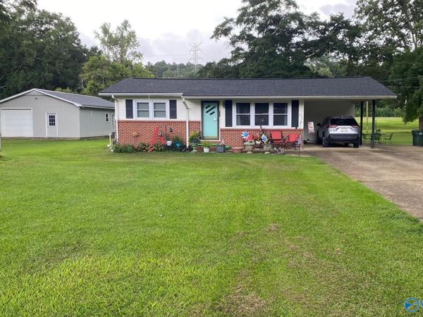 437 Anderson Street W, Scottsboro, AL 35768