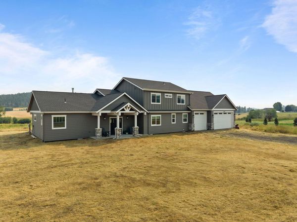 21807 N Creekside Ln, Colbert, WA 99005