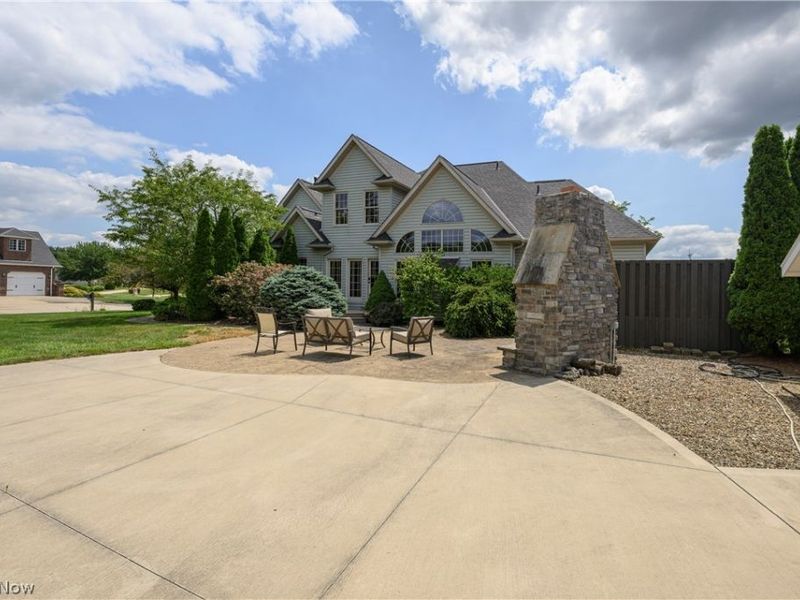 827 Mesa Verde Drive, Barberton, OH 44203 Photo 11