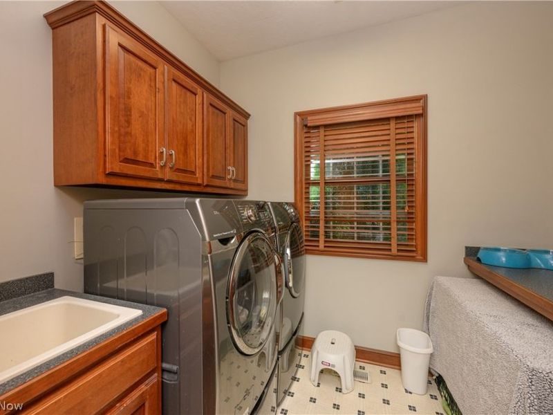 827 Mesa Verde Drive, Barberton, OH 44203 Photo 25