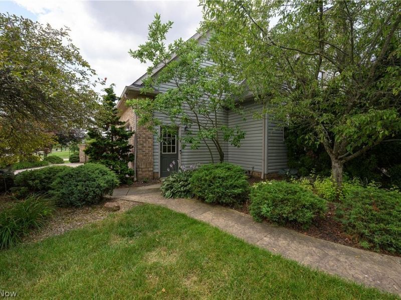 827 Mesa Verde Drive, Barberton, OH 44203 Photo 5
