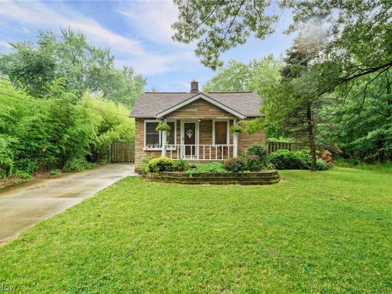 21073 Morris Drive, Strongsville, OH 44149 Photo 4