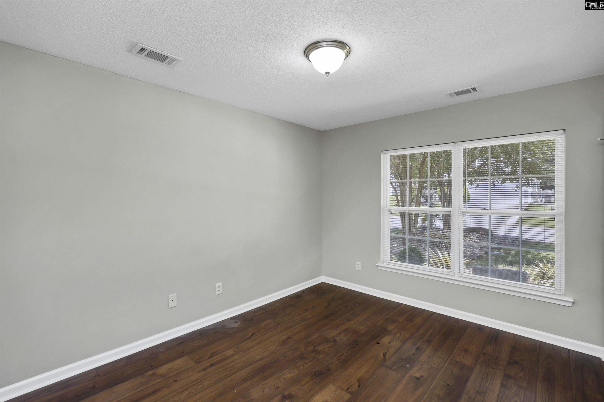 301 Bracken Drive  Photo 18