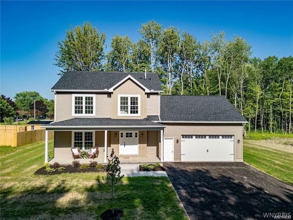 26 Rosalind Dr , Angola, NY 14006