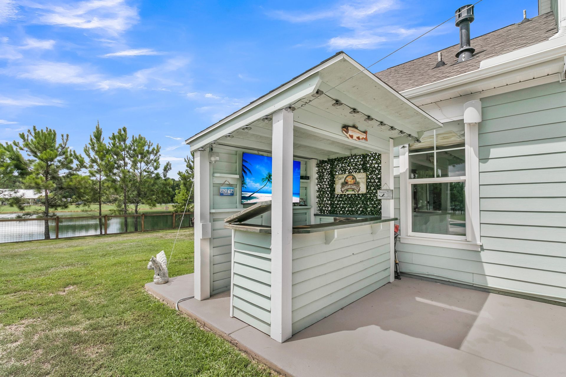 562 Pontoon Road Photo 37