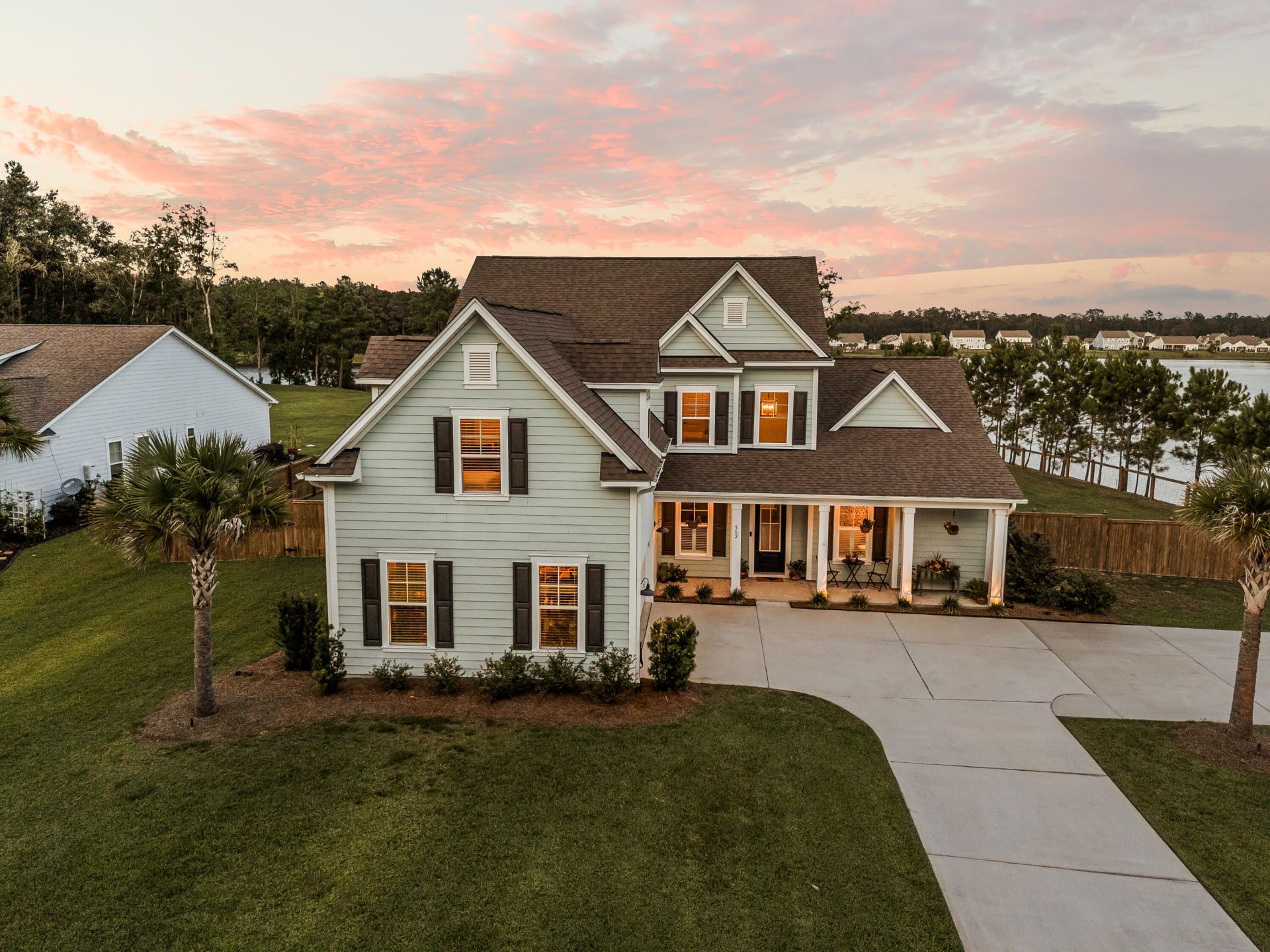 562 Pontoon Road Photo 4