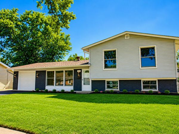 7777 Ramsgate Circle S, Hanover Park, IL 60133