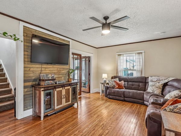 305 NE Cherry Avenue, Earlham, IA 50072