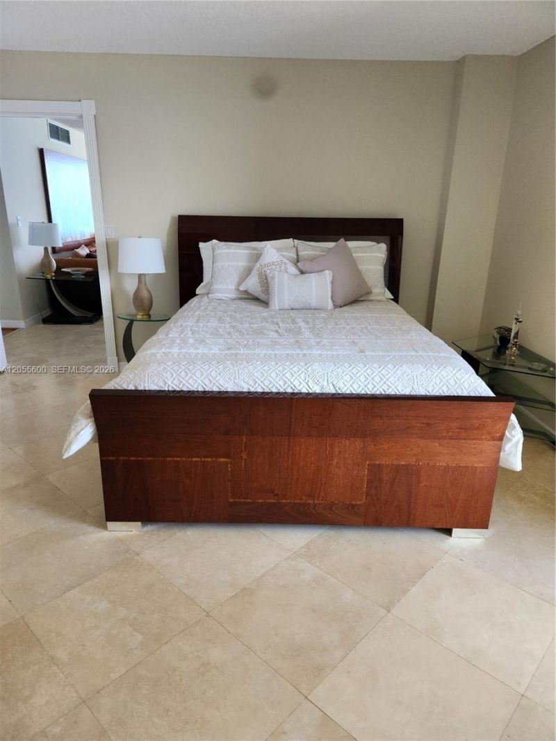5460 N. Ocean Dr , Unit 4B, Singer Island, FL 33404 Photo