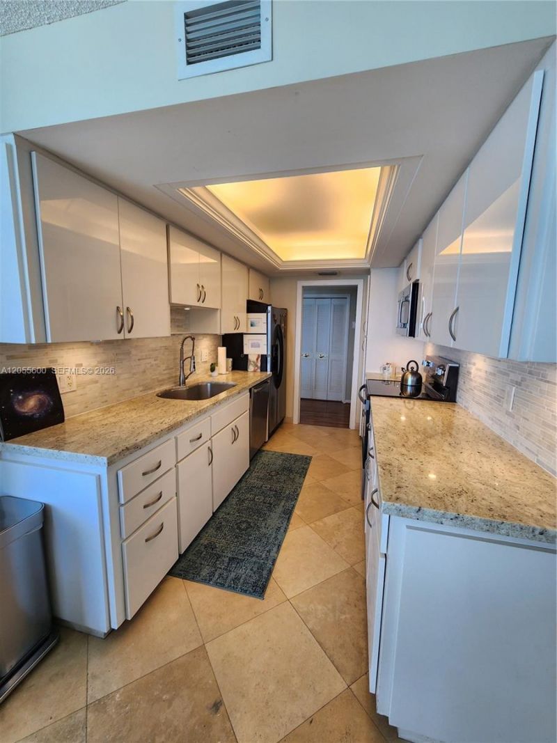 5460 N Ocean Dr, Unit 4B, Singer Island, FL 33404 Photo